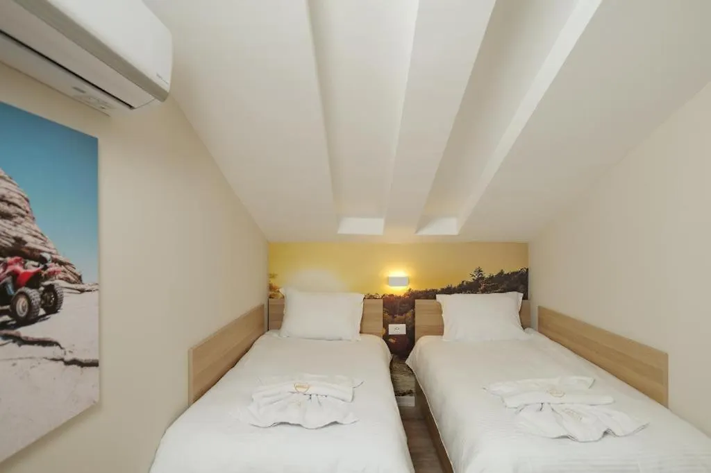 Vila Muslli Korce 4*,  Albania