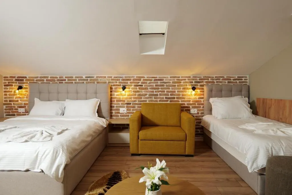 Vila Muslli Korce Hotel